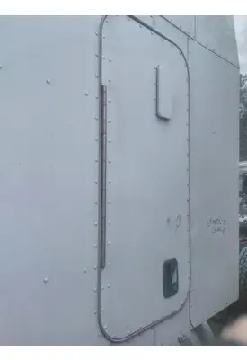 PETERBILT 579 DOOR, COMPARTMENT