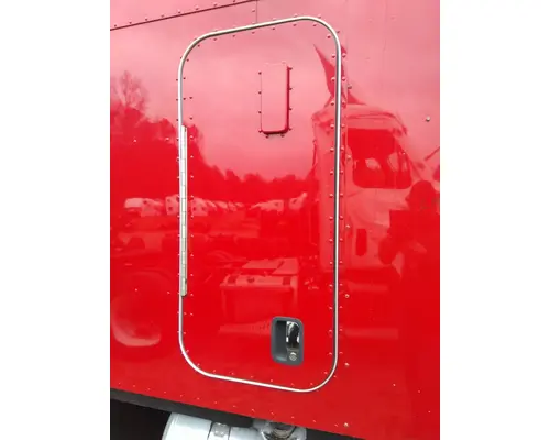 PETERBILT 579 DOOR, COMPARTMENT