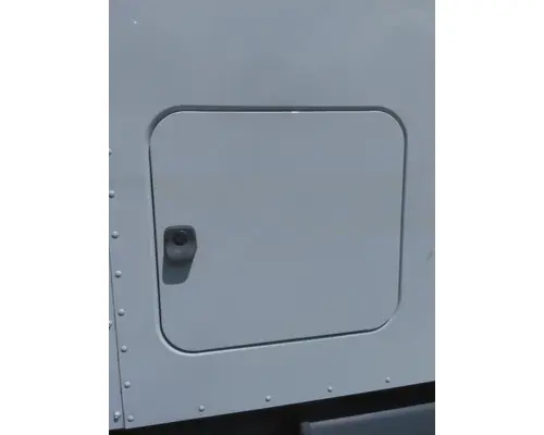 PETERBILT 579 DOOR, COMPARTMENT