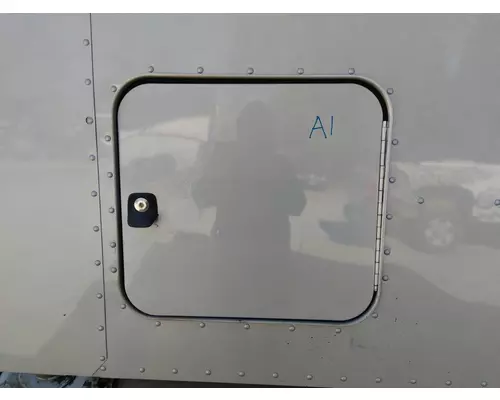 PETERBILT 579 DOOR, COMPARTMENT
