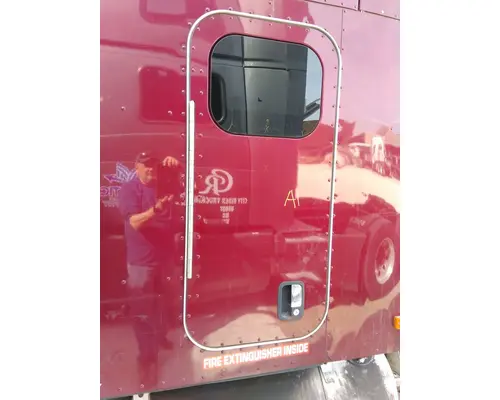 PETERBILT 579 DOOR, COMPARTMENT