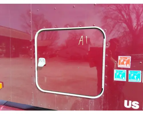 PETERBILT 579 DOOR, COMPARTMENT
