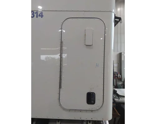 PETERBILT 579 DOOR, COMPARTMENT