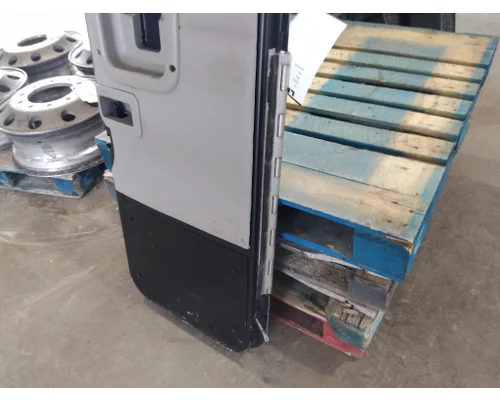 PETERBILT 579 DOOR, COMPARTMENT