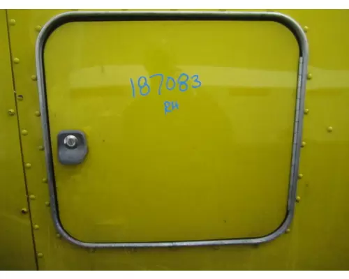 PETERBILT 579 DOOR, COMPARTMENT