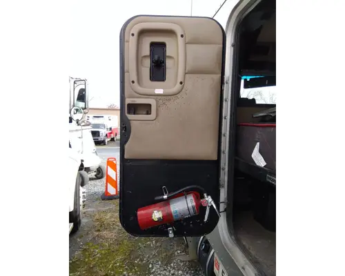 PETERBILT 579 DOOR, COMPARTMENT