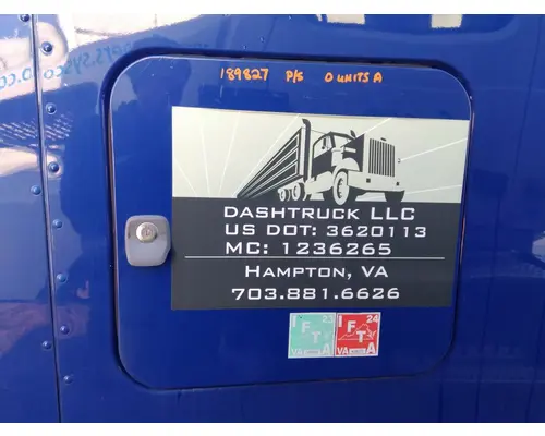 PETERBILT 579 DOOR, COMPARTMENT