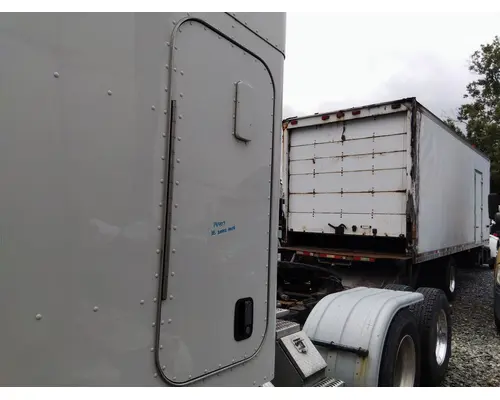 PETERBILT 579 DOOR, COMPARTMENT