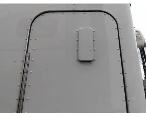 PETERBILT 579 DOOR, COMPARTMENT