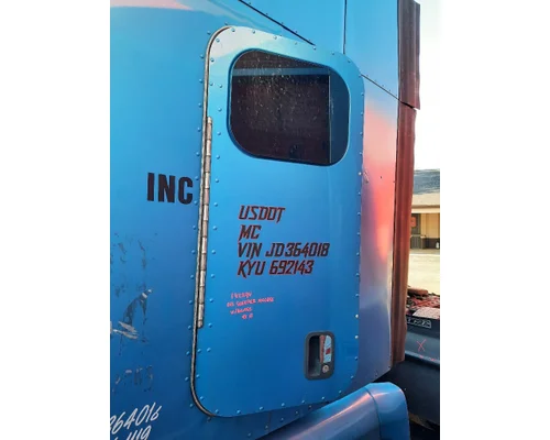 PETERBILT 579 DOOR, COMPARTMENT