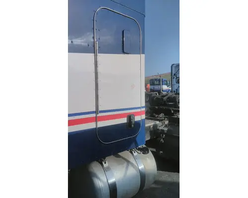 PETERBILT 579 DOOR, COMPARTMENT