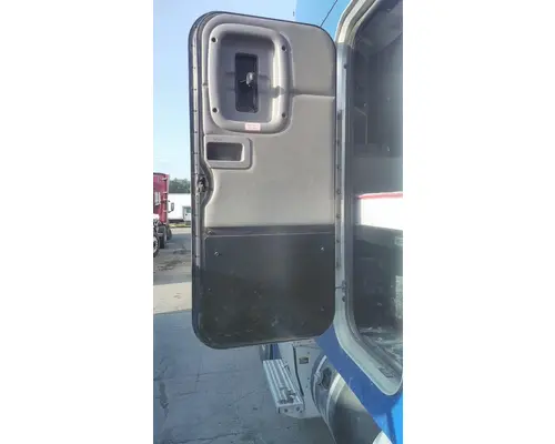 PETERBILT 579 DOOR, COMPARTMENT