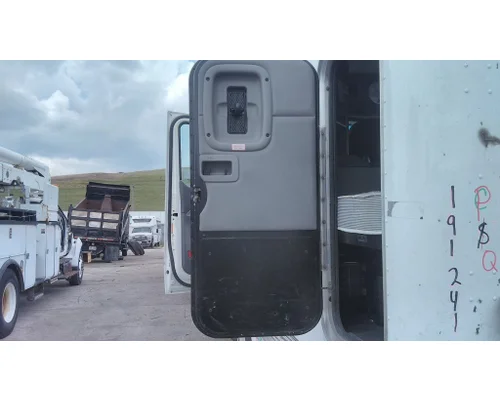 PETERBILT 579 DOOR, COMPARTMENT