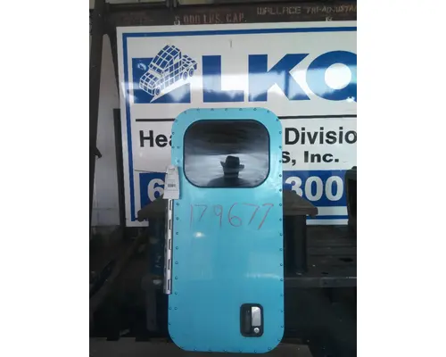 PETERBILT 579 DOOR, COMPARTMENT