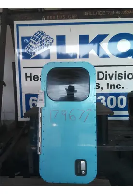 PETERBILT 579 DOOR, COMPARTMENT