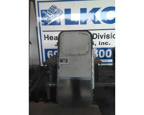 PETERBILT 579 DOOR, COMPARTMENT