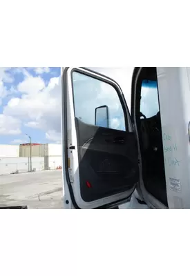PETERBILT 579 DOOR ASSEMBLY, FRONT