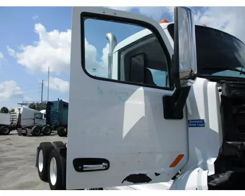 PETERBILT 579 DOOR ASSEMBLY, FRONT
