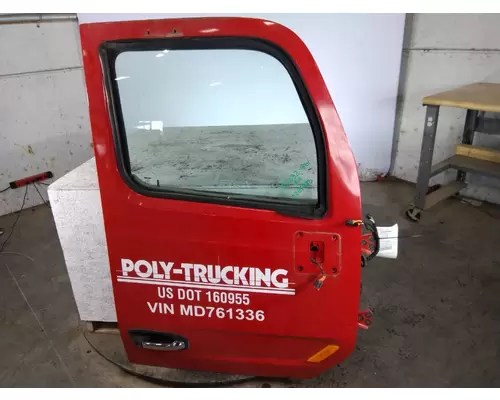 PETERBILT 579 DOOR ASSEMBLY, FRONT