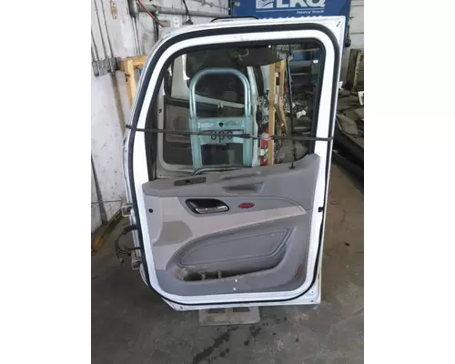 PETERBILT 579 DOOR ASSEMBLY, FRONT