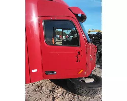 PETERBILT 579 DOOR ASSEMBLY, FRONT