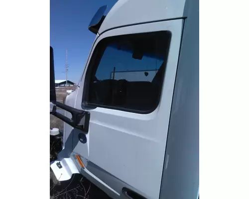 PETERBILT 579 DOOR ASSEMBLY, FRONT