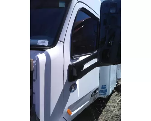 PETERBILT 579 DOOR ASSEMBLY, FRONT