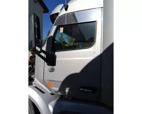 PETERBILT 579 DOOR ASSEMBLY, FRONT