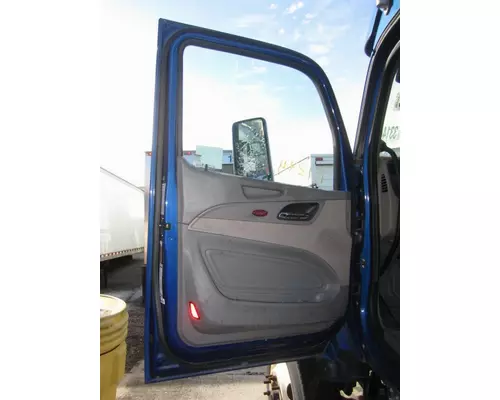 PETERBILT 579 DOOR ASSEMBLY, FRONT