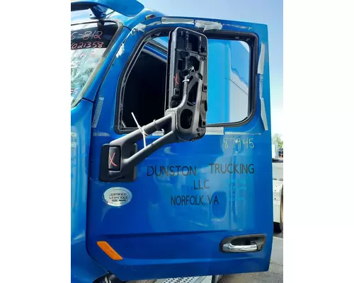 PETERBILT 579 DOOR ASSEMBLY, FRONT