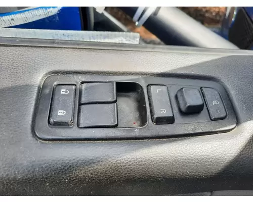 PETERBILT 579 DOOR ASSEMBLY, FRONT