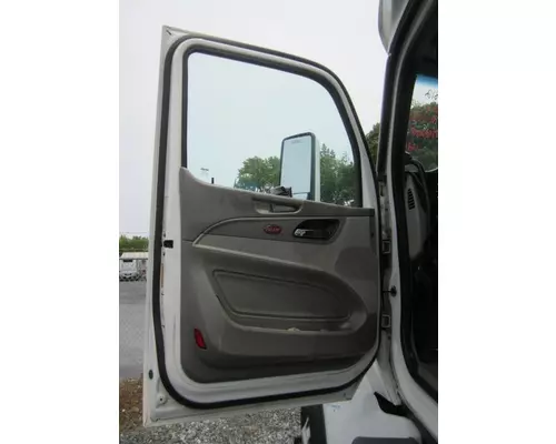 PETERBILT 579 DOOR ASSEMBLY, FRONT
