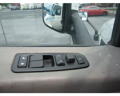 PETERBILT 579 DOOR ASSEMBLY, FRONT