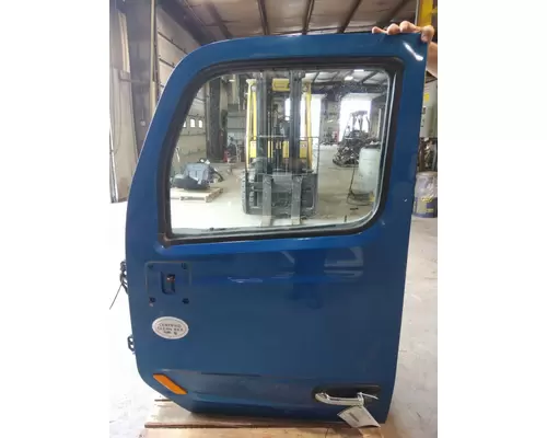 PETERBILT 579 DOOR ASSEMBLY, FRONT