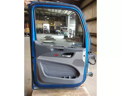 PETERBILT 579 DOOR ASSEMBLY, FRONT