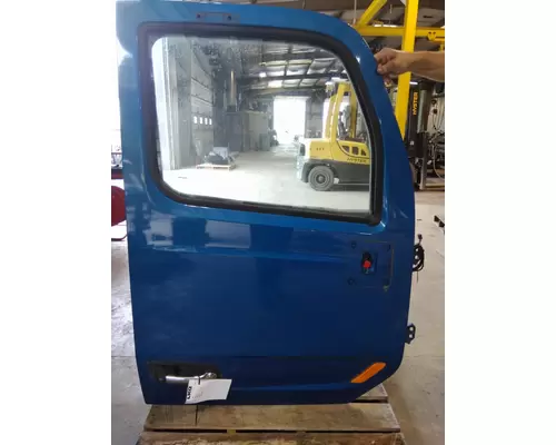PETERBILT 579 DOOR ASSEMBLY, FRONT