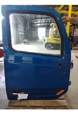 PETERBILT 579 DOOR ASSEMBLY, FRONT