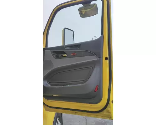 PETERBILT 579 DOOR ASSEMBLY, FRONT