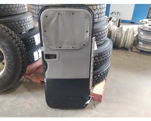 PETERBILT 579 DOOR ASSEMBLY, REAR OR BACK