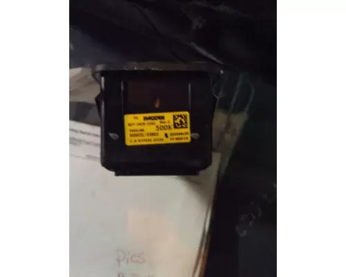 PETERBILT 579 DOOR ELECTRICAL SWITCH