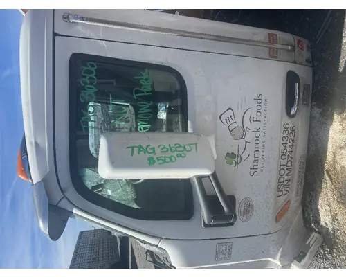 PETERBILT 579 DOOR-FRONT