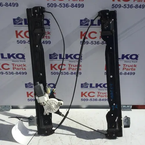 PETERBILT 579 DOOR WINDOW REGULATOR OEM R211019 in Spokane Valley, WA