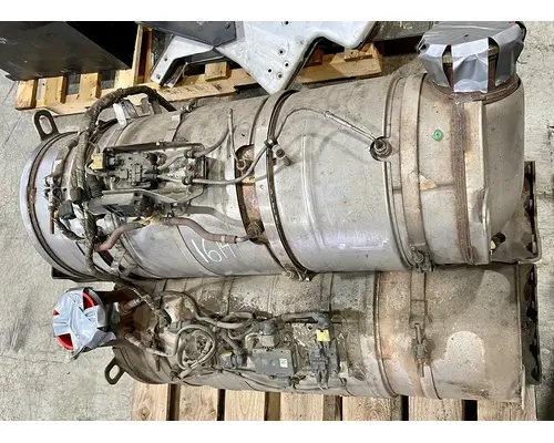 PETERBILT 579 DPF (Diesel Particulate Filter)
