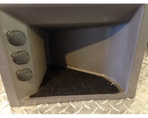 PETERBILT 579 Dash  Console Switch