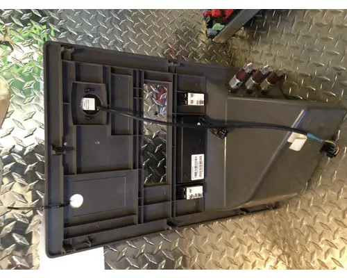 PETERBILT 579 Dash  Console Switch