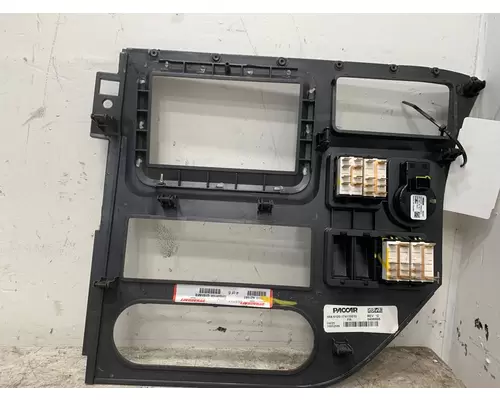 PETERBILT 579 Dash  Console Switch