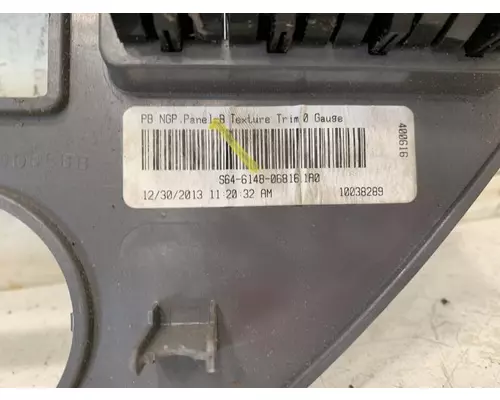PETERBILT 579 Dash  Console Switch