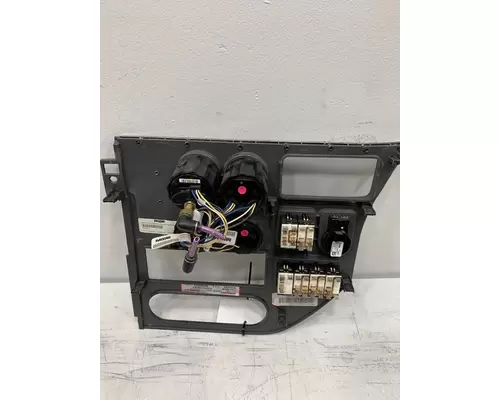 PETERBILT 579 Dash  Console Switch