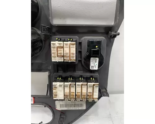 PETERBILT 579 Dash  Console Switch