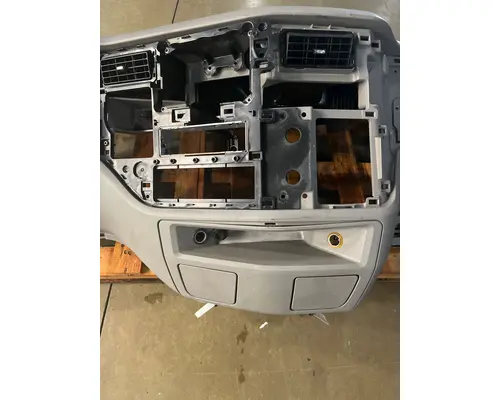 PETERBILT 579 Dash Assembly